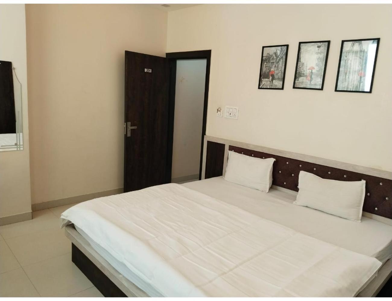 Hotel Dazzle, Jodhpur Jodhpur  Eksteriør billede